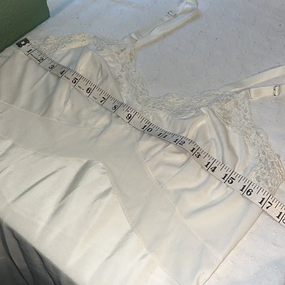 Vintage lace slip dress - Picture 10 of 11